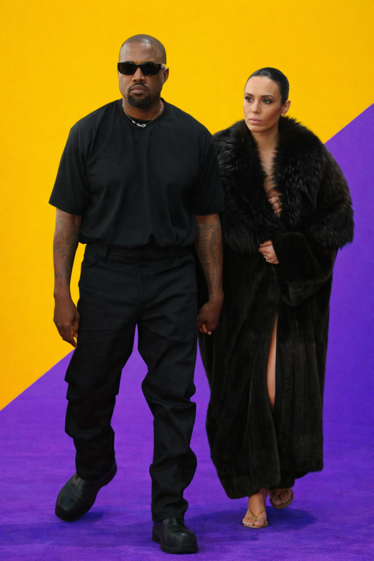 Bianca Censori Naked: Viral Fashion Moments, Controversy & Cultural Impact Explained